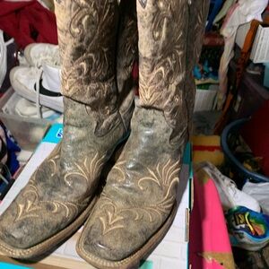 Embroidered Western Cowboy Boots